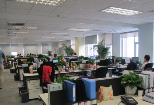 凱斯大島取得一種鈑金件焊接定位工裝專(zhuān)利，能夠精確匹配并固定第一鈑金件，確保焊接過(guò)程中第一鈑金件的位置穩(wěn)定性:鈑金